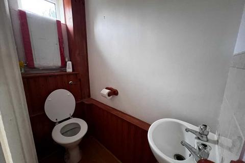 undefined, Weekes Drive, Slough