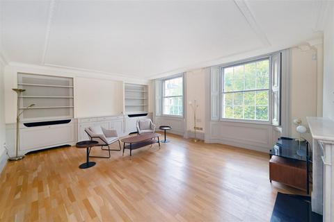 4 bedroom flat for sale, Large Lateral Flat - Eaton Square, Belgravia SW1W