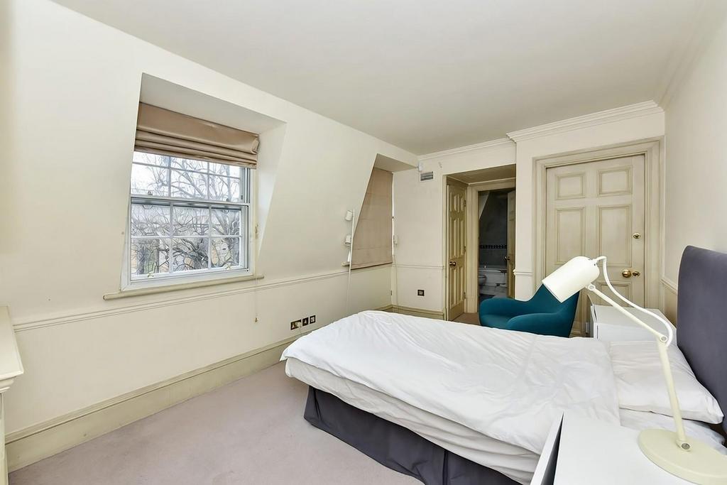 Flat F, 1-4, Eaton Square (4).jpg