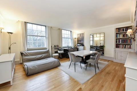 4 bedroom flat for sale, Large Lateral Flat - Eaton Square, Belgravia SW1W