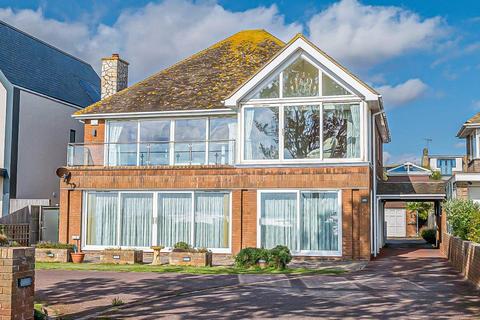 undefined, Thorpe Bay Gardens, Thorpe Bay SS1
