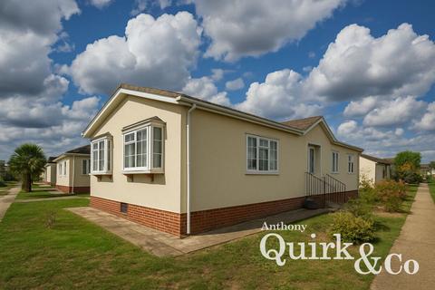 Creek Road, Canvey Island, SS8