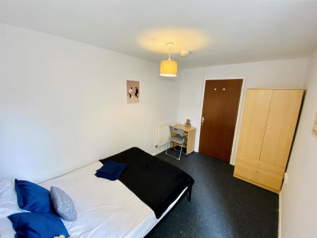 Room 2.jpg