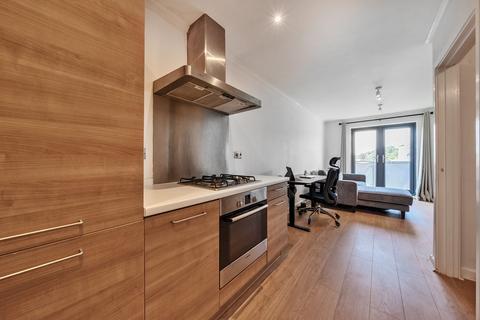 1 bedroom flat for sale, Botham House, Rollason Way, Brentwood, CM14