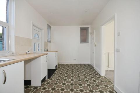 3 bedroom semi-detached house to rent, Moffatt Road, Sheffield, S2 3GP