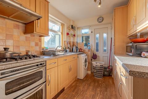 3 bedroom property for sale, Cotswold Avenue, Shipley, West Yorkshire, BD18