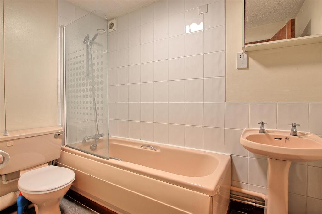Bathroom.jpg