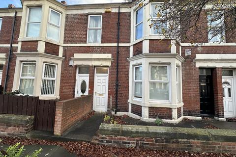 3 bedroom flat to rent, Doncaster Road , Sandyford ,