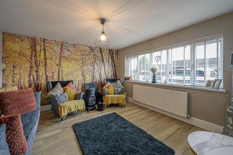 undefined, Thames Close, Brierley Hill, DY5 4QZ