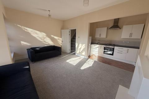 2 bedroom flat to rent, Corporation Road, Cardiff CF11