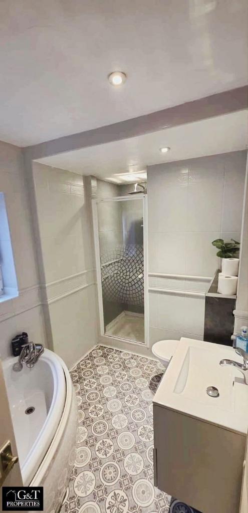 Family bathroom
