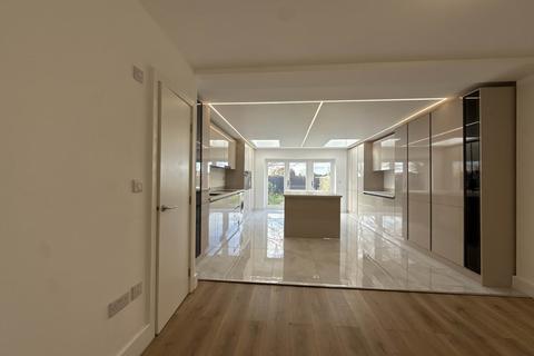 5 bedroom semi-detached house for sale, Bullhead Road, Borehamwood