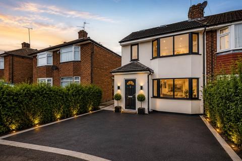 Bullhead Road, Borehamwood