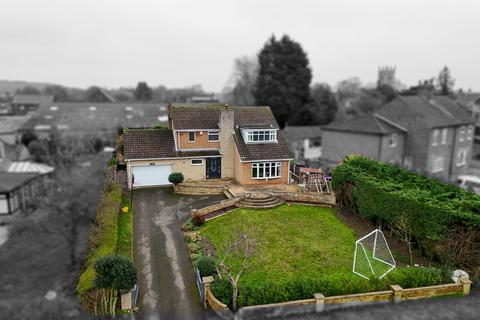 4 bedroom detached house for sale, Morton Road, Laughton DN21