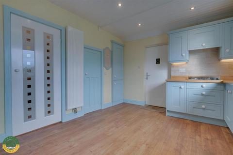 4 bedroom detached house for sale, Bawtry Road, Austerfield, Doncaster