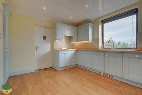 4 bedroom detached house for sale, Bawtry Road, Austerfield, Doncaster