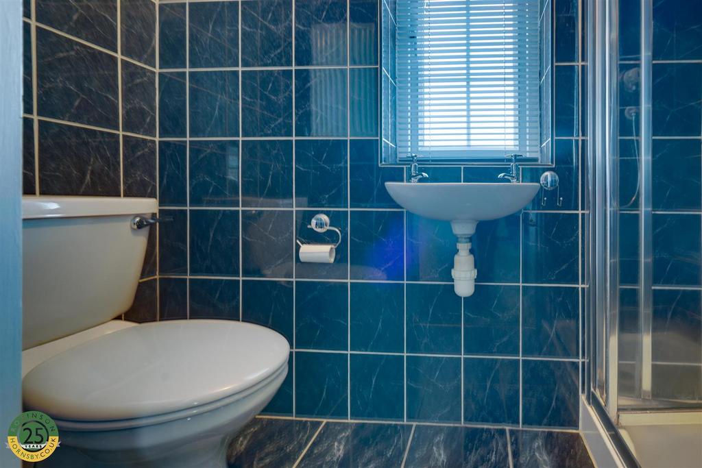 Shower Room.jpg