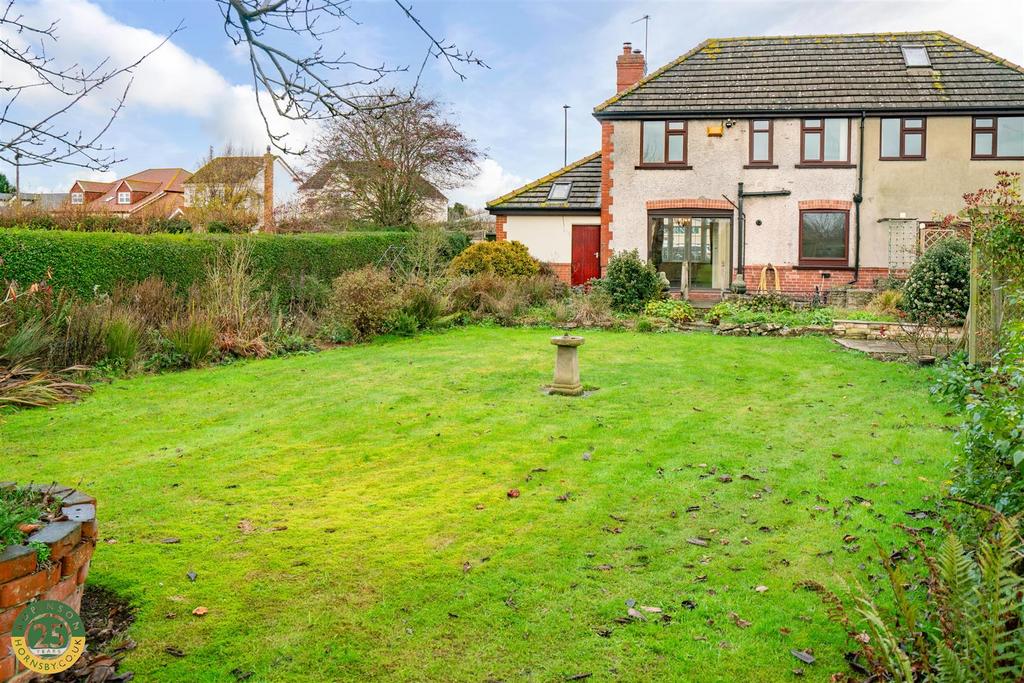 Rear Garden 11.jpg