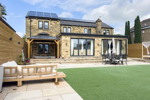 4 bedroom detached house for sale, Wyke, Wyke BD12