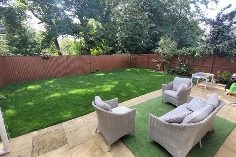 4 bedroom detached house for sale, Bradford, Bradford BD12