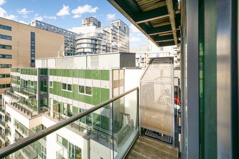 2 bedroom flat to rent, Millharbour, London, E14