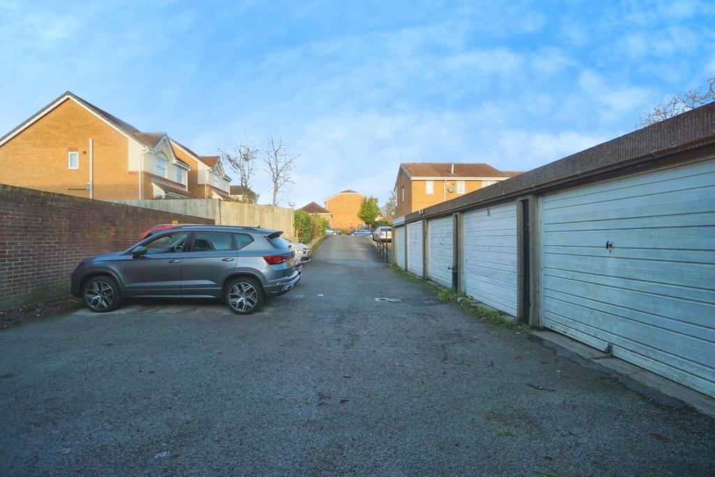 Garages.JPG