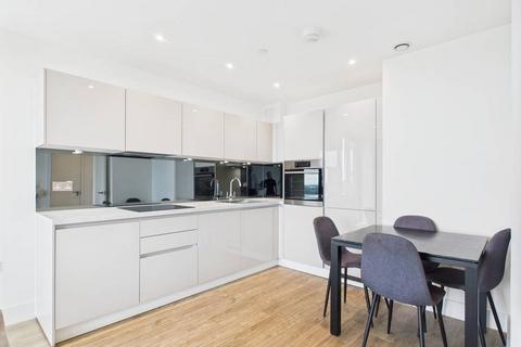2 bedroom penthouse to rent, High Street, Staines-upon-Thames, Surrey, TW18