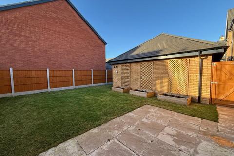 4 bedroom detached house for sale, West Street, Northampton NN5