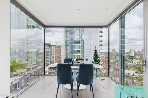 1 bedroom apartment to rent, Piazza Walk, London E1
