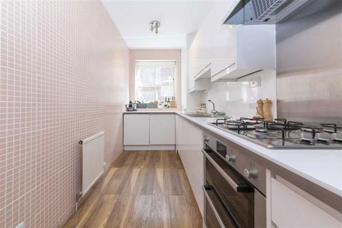 2 bedroom flat to rent, Floral Street, London WC2E