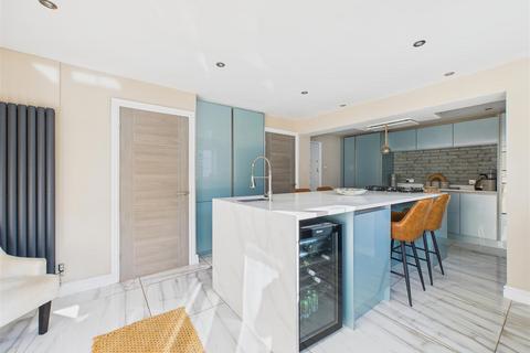 3 bedroom house for sale, Avonlea Gardens, Rugeley