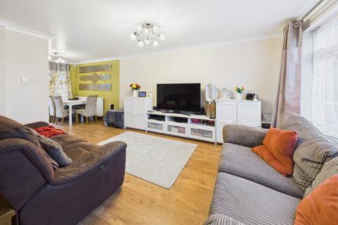 3 bedroom end of terrace house for sale, Northaw Close, Hemel Hempstead, HP2