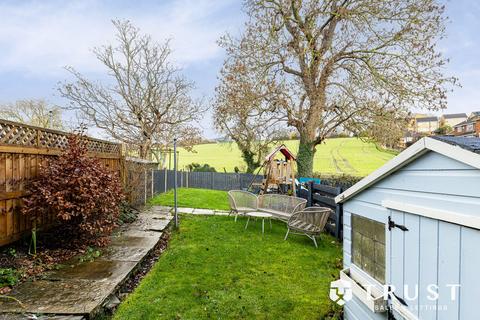 3 bedroom terraced house for sale, St. Lukes Terrace, Cleckheaton, BD19