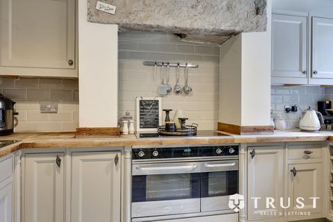 3 bedroom terraced house for sale, St. Lukes Terrace, Cleckheaton, BD19