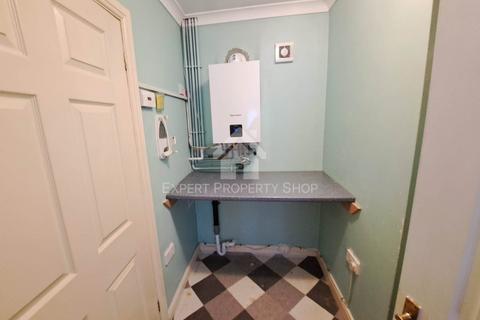 2 bedroom bungalow to rent, Vicars Walk, Worksop