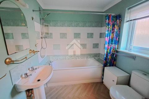 2 bedroom bungalow to rent, Vicars Walk, Worksop