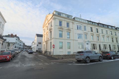 2 bedroom apartment for sale, The Crescent, Filey YO14