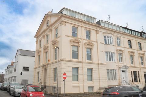 2 bedroom apartment for sale, The Crescent, Filey YO14