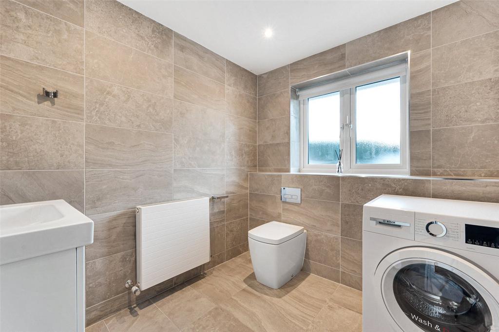Utility Room/Wc