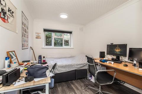 undefined, Southmount, Brighton