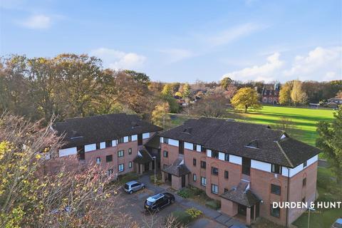 undefined, Bradwell Green, Hutton, CM13