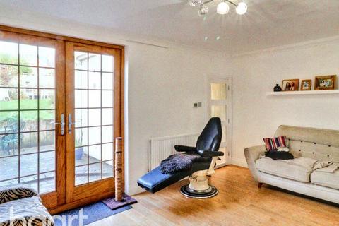 undefined, Hinckley LE10