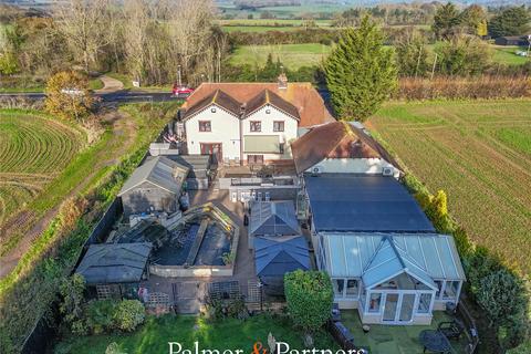 5 bedroom detached house for sale, Coggeshall Road, Braintree CM77