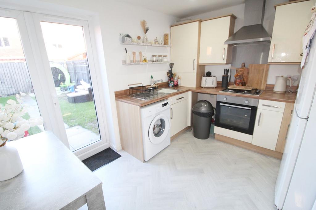 Dining kitchen