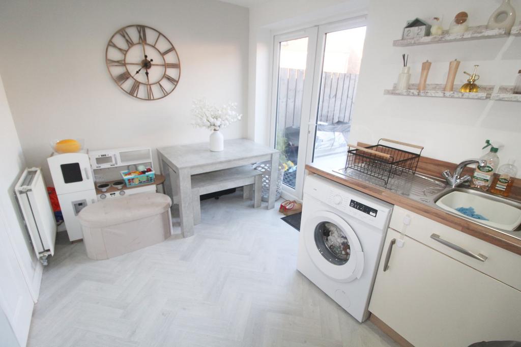 Dining kitchen