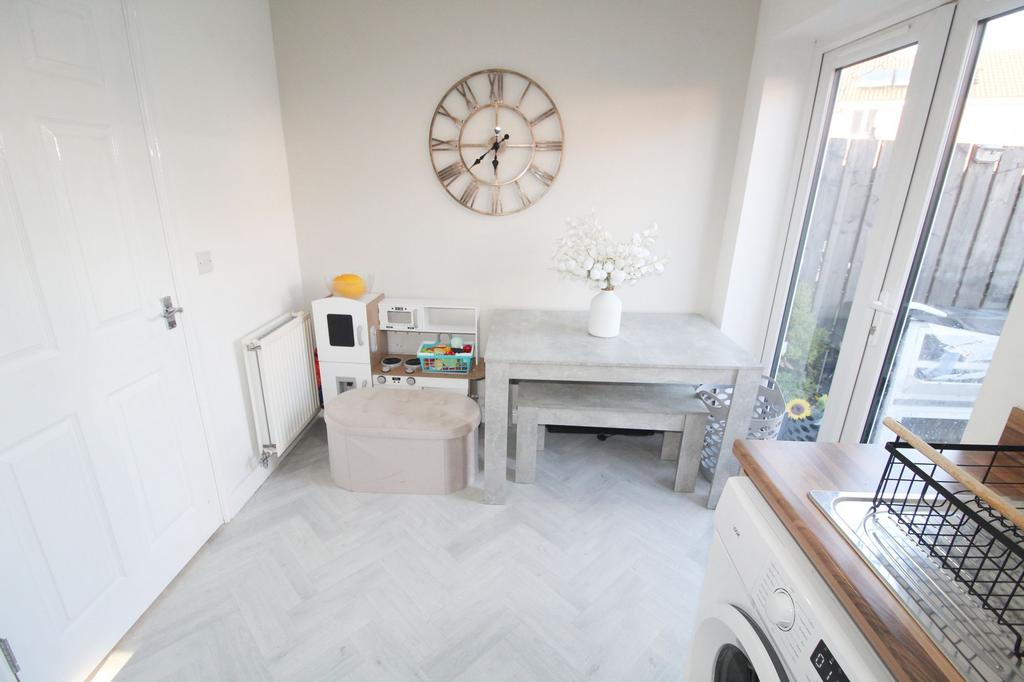 Dining kitchen