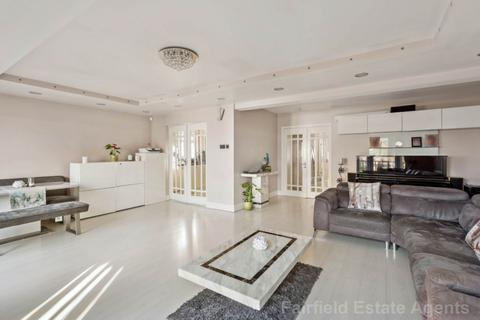 4 bedroom semi-detached bungalow for sale, St. Georges Drive, Carpenders Park, Watford, WD19