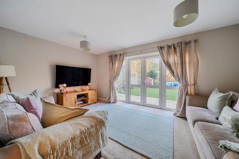 2 bedroom semi-detached house for sale, Hunters Drive, Four Marks, Alton, Hampshire, GU34