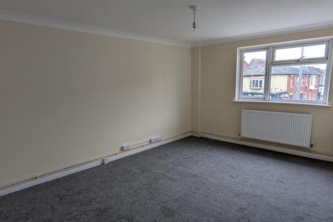 1 bedroom flat to rent, Kirby Road, North End