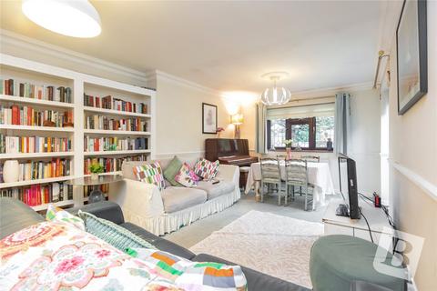 2 bedroom semi-detached house for sale, Sarre Avenue, Hornchurch, RM12